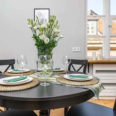 Old Town Plac Zamkowy - Comfortable Apartment By Noclegi Renters 아파트 바르샤바