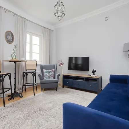 Stylish In Warsaw's Old Town By Renters