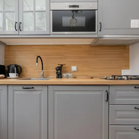 Stylish In Warsaw's Old Town By Renters Apartment *
