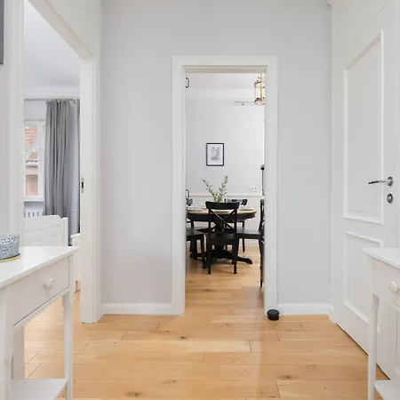 Stylish In Warsaw's Old Town By Renters