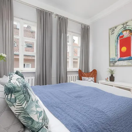 Apartment Stylish In Warsaw's Old Town By Renters Warschau