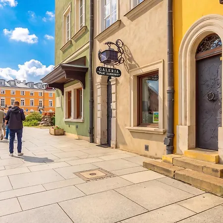 Stylish In Warsaw's Old Town By Renters *